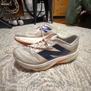 New Balance Fuelcell Supercomp 4